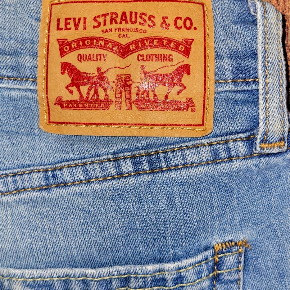 Levi Boyfriend Jeans Size 30